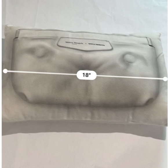 Maison Margiela pillow - Picture 4 of 4